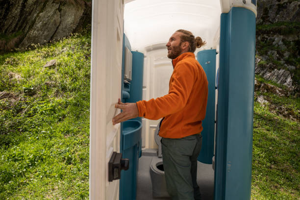 Portable Toilet Options We Offer in Bridgeport, IL