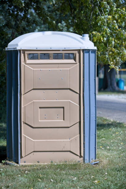 Best Luxury portable toilet rental  in Bridgeport, IL